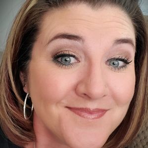 Meet your Posher, Irene